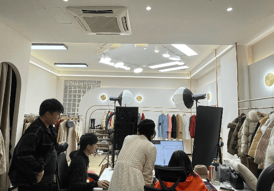 欧美独立站服饰卖家 —— 黑五直播预热救场