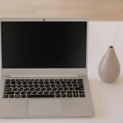 英国住宅代理IP实现电商多店铺网络隔离