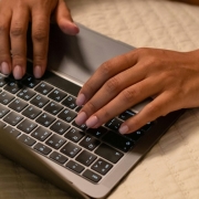 海外IP地址修改器该怎么正确使用?