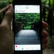 如何实现Instagram与Facebook的同步动态和消息管理